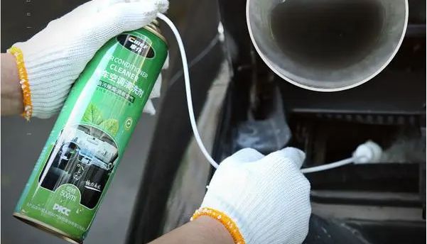 汽車空調清洗劑如何使用