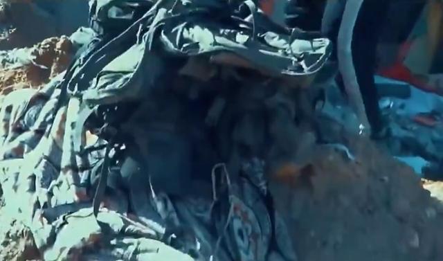 哈马斯地道战挖到以军脚下，炸飞65吨坦克，车上以军装备全被缴获