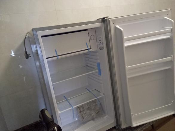 新买冰箱要静置多少时间才通电（新买的冰箱的使用方法）