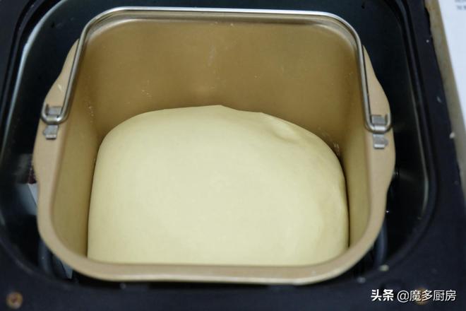 怎样用面包机做面包简单又好吃（简单实用的面包机食谱分享）