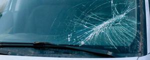 车窗玻璃有划痕怎么修复？