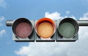 交通信号灯包含哪些灯