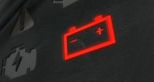 汽车电池显示红色怎么回事