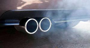 汽车冬天排气管冒白烟正常吗
